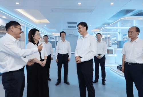 陈刚到张掖市调研时强调加快构建现代化产业系统建设铸牢中华民族共同体意识示范区唱响高质量发展主旋律
